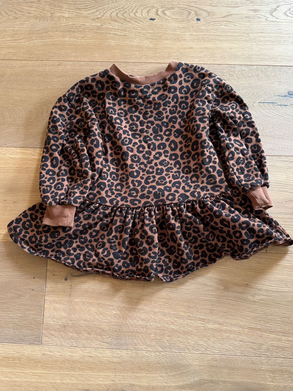 H&M Vestiti & Gonne: Leopard langarm Kleid H&M – Usato da Dübendorf venduto da and_g6v6
