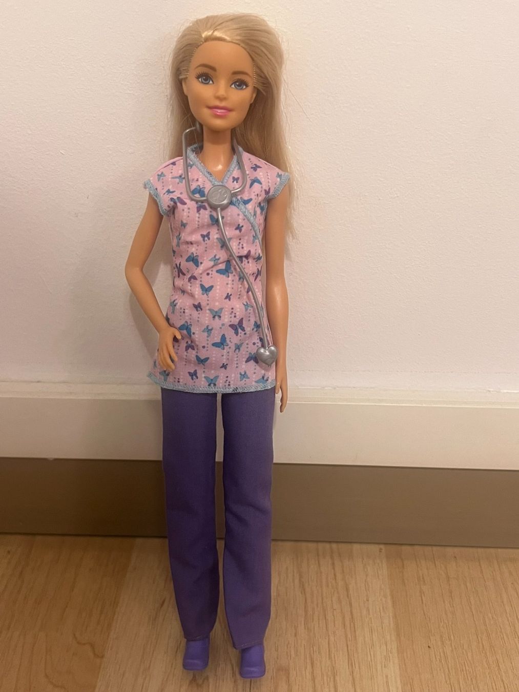 Bambole: Barbie als Ärztin #29 – Usato da Wildegg venduto da Car-Mania