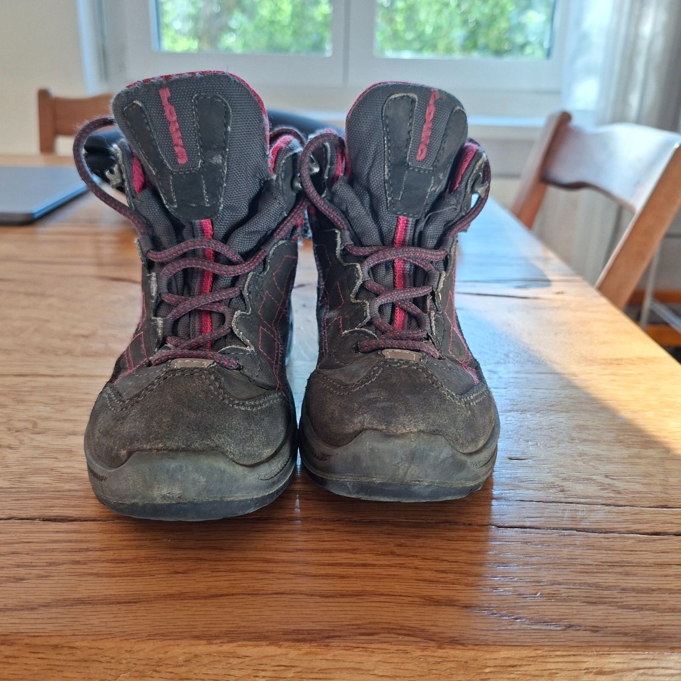 Schuhe für Jungen: Wanderschuhe Kinder – Gebraucht aus Basel von Domisa1 1