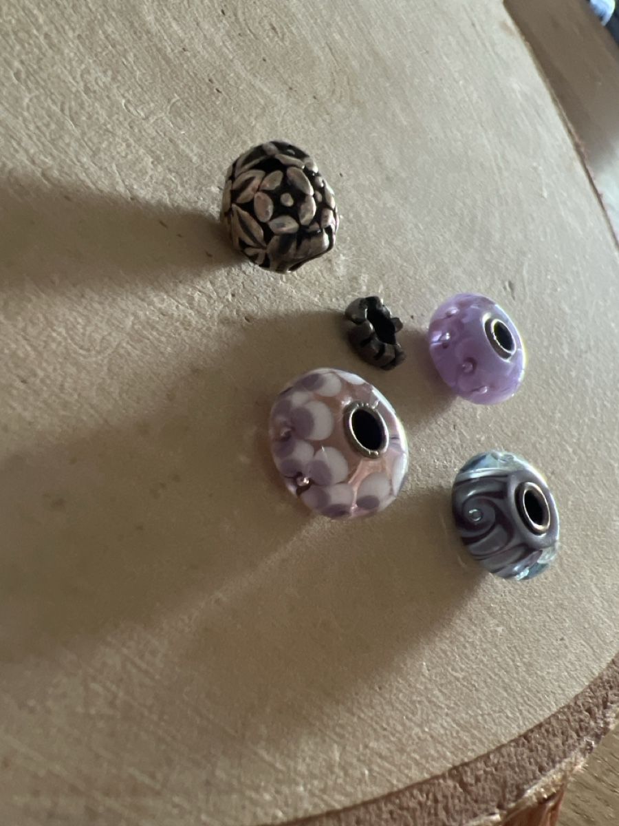 Anhänger: 5 Trollbeads assorted charms 3 glass 2 silver charms – Gebraucht aus Egg b. Zürich von ZeroWaste 2