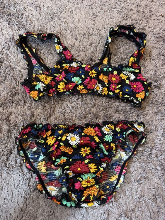 Bikini Madchen 128
