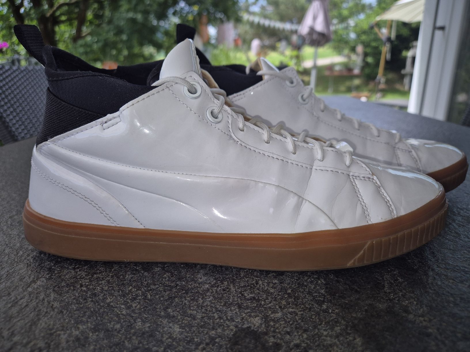 Puma Scarpe da uomo: Exklusiver PUMA Lack-Sneaker Gr 41 – Usato da Hauenstein venduto da Zacherl