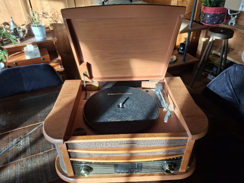 Soundmaster Plattenspieler Retro-Look - Top Zustand! (Gebraucht) in ...