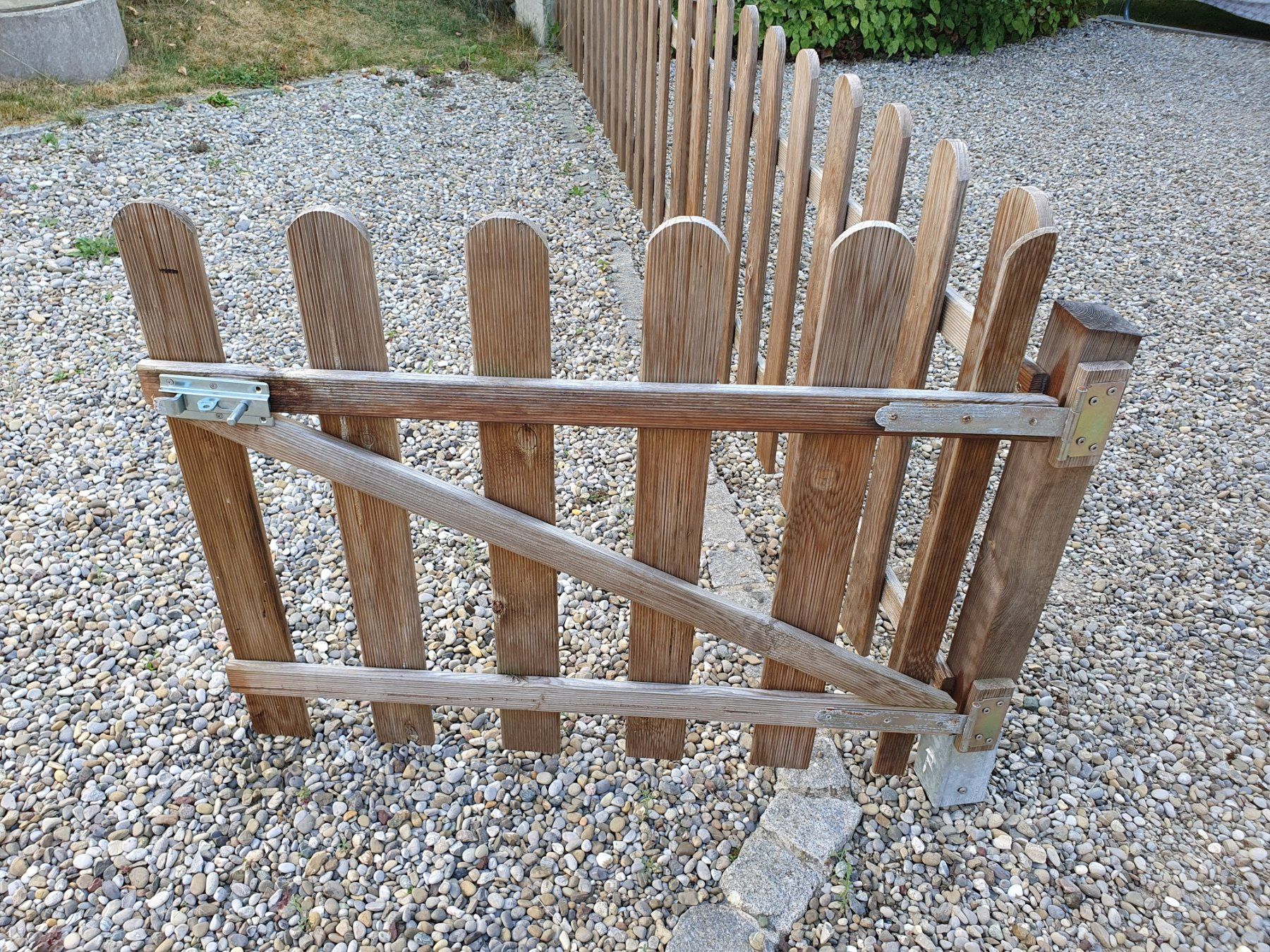 Paravents: Holzzaun mit Türe – D'occasion à Alten par Regenwasser 1