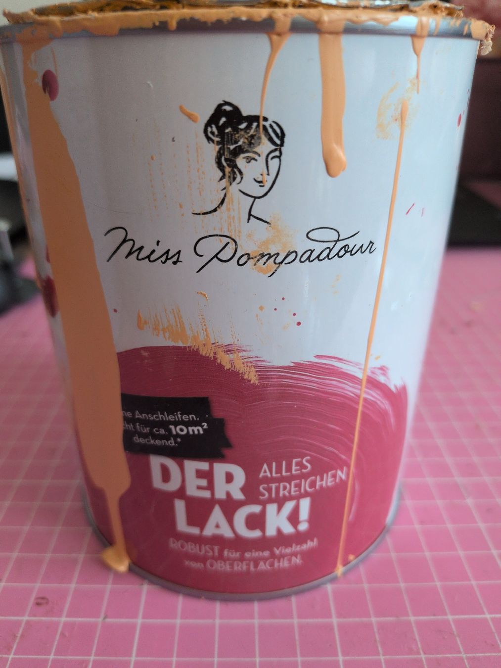 Farben: Orange Farbe Miss Pompadour – Gebraucht aus Luzern von Sissouuu
