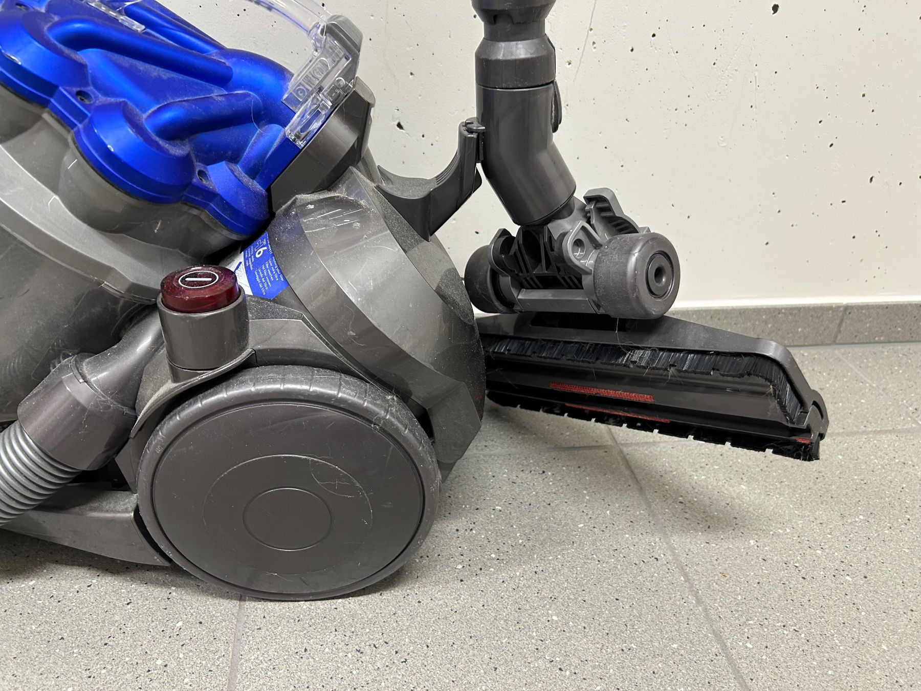 Dyson Aspirapolveri & Accessori: Dyson DC29 Allergy Bodenstaubsauger gebraucht – Usato da Bottenwil venduto da Joker730 2