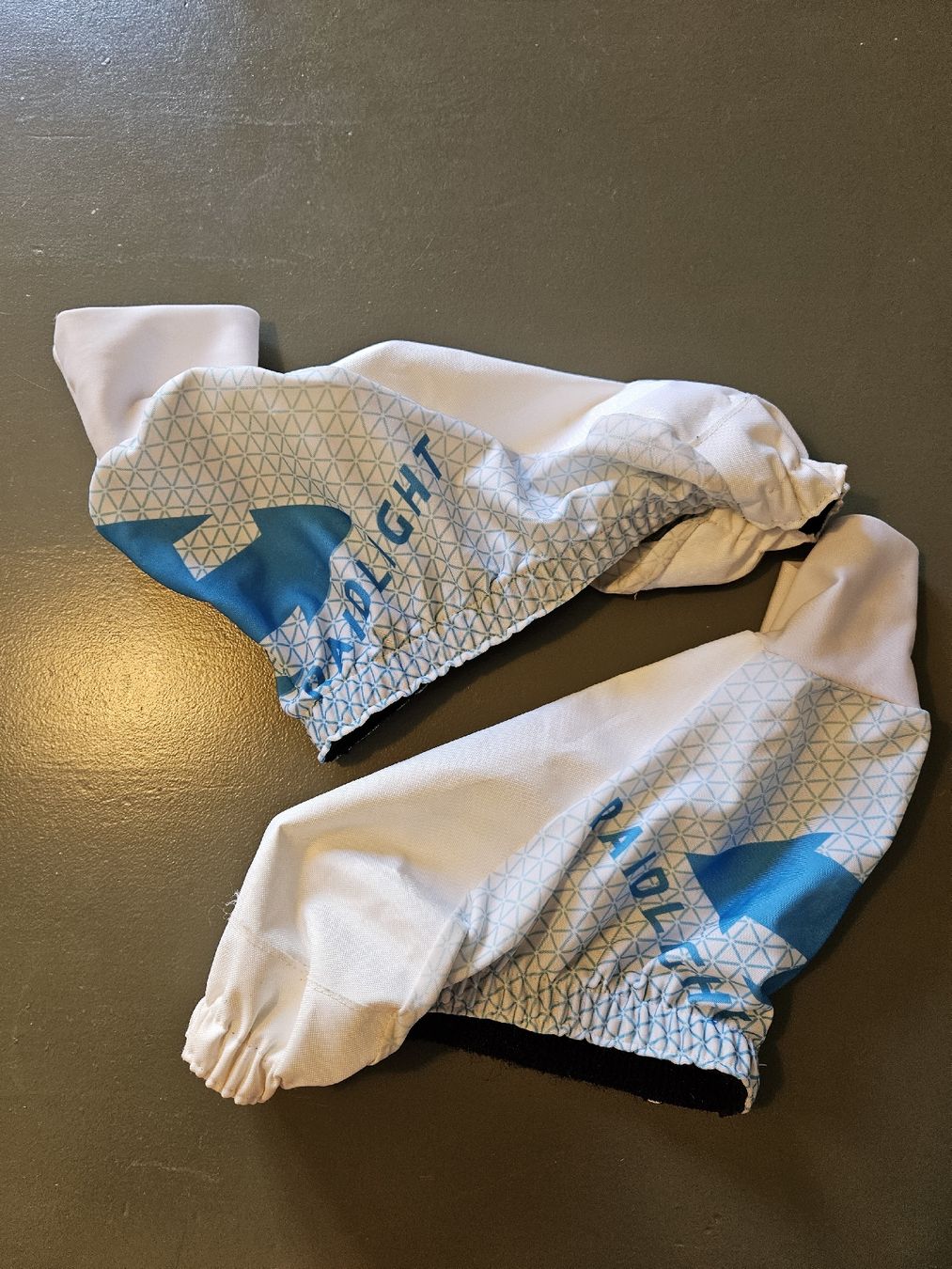 Gamaschen & Bandagen: Trailrunning Gamaschen Grösse ca. 42/43 Raidlight – Gebraucht aus Wattwil von Fair2nd