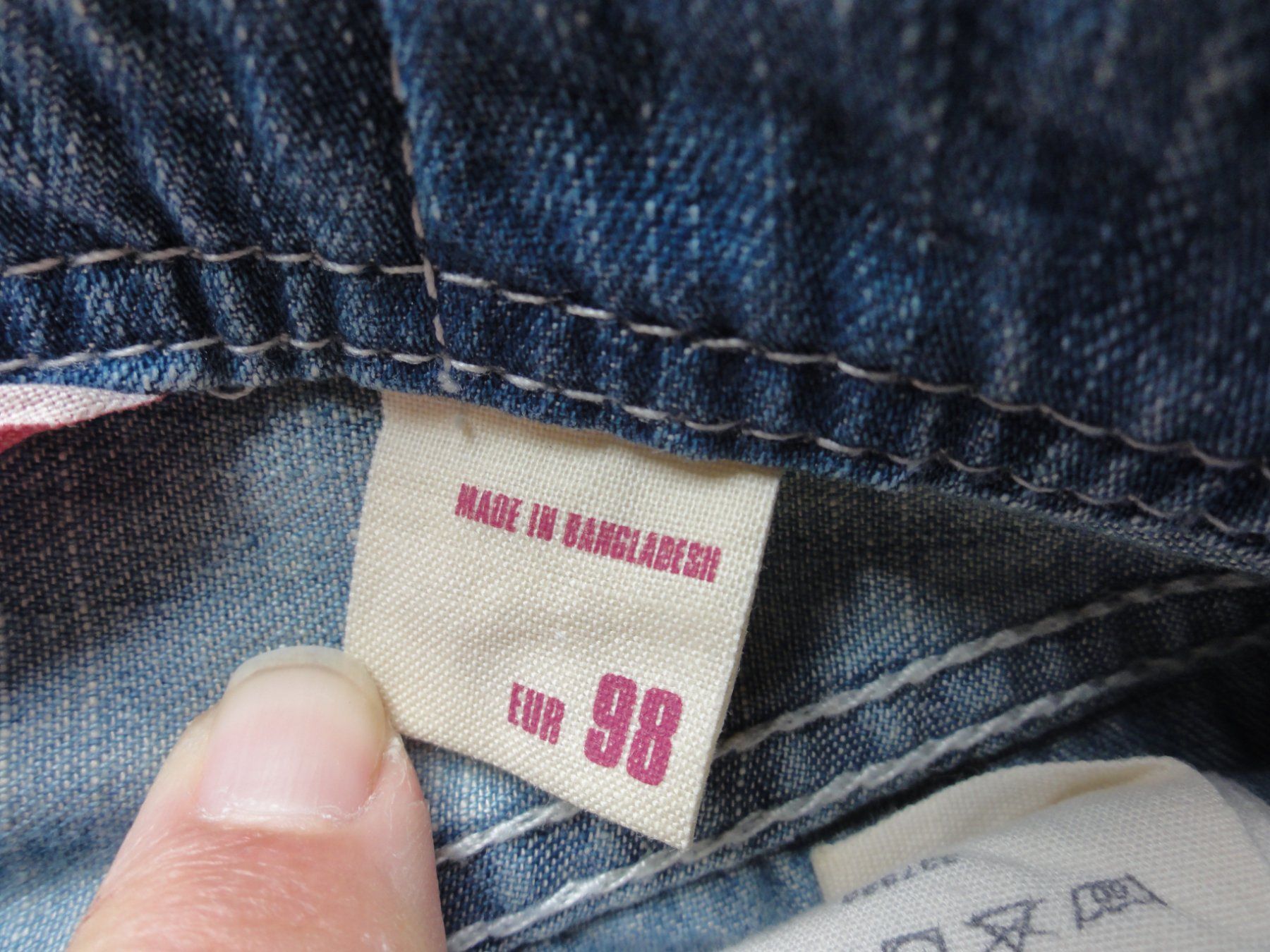 H&M Pantaloni: coole Jeans Gr. 98 – Usato da Riedholz venduto da Taweva 1