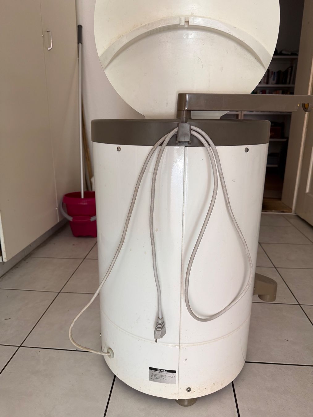 Miele Machines à sécher: Wäscheschleuder – D'occasion à Zürich par guille.arg 1