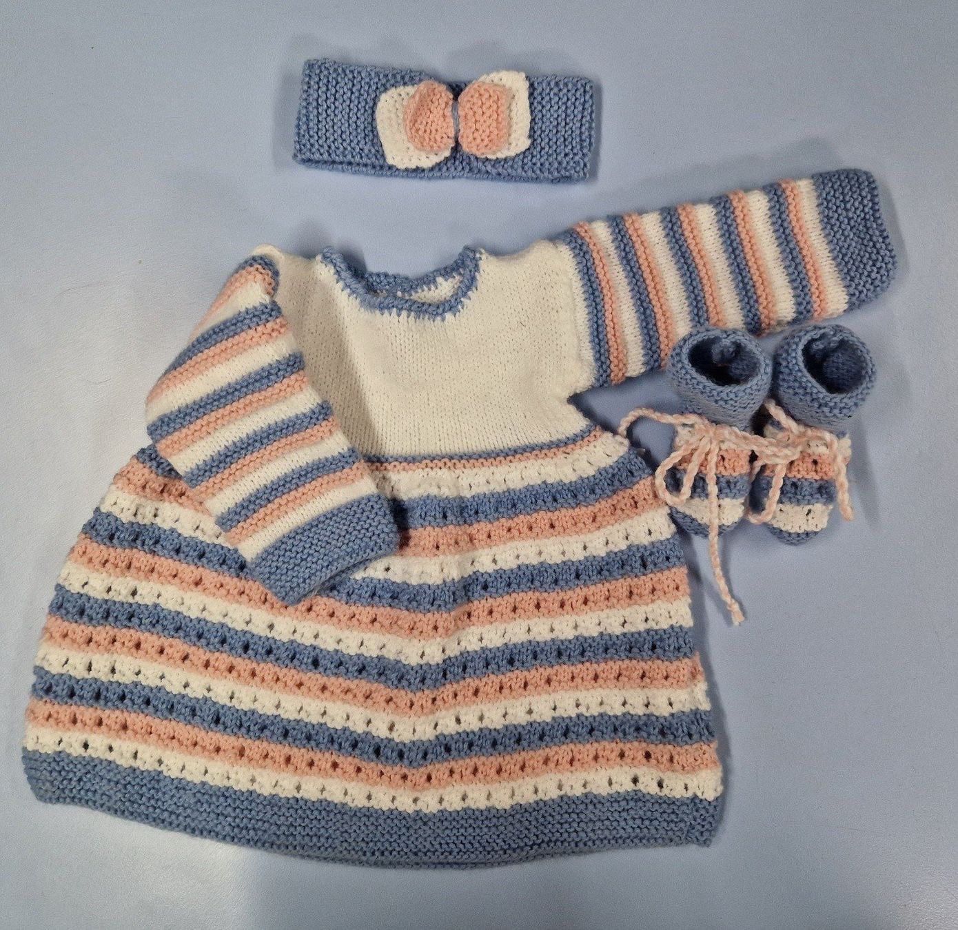Vestiti & Gonne: Ensemble robe tricoté main 3-6 mois UNIQUE – Nuovo e nell'imballaggio originale da St-Imier venduto da goodber 1