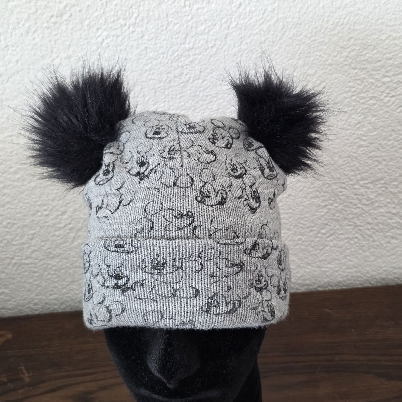 Copricapi, berretti & cappellini: Mütze Disney Mickey Maus grau  – Usato da Rheinsulz venduto da Gilea