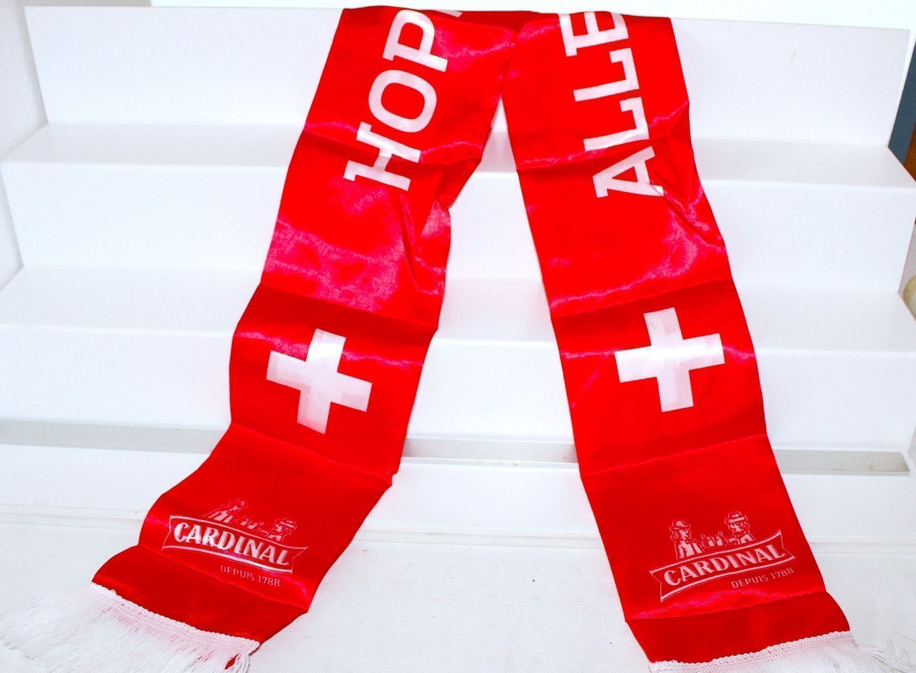 Feldschlösschen Bevande alcoliche: BIER CARDINAL HOPSCHWIZFUSBALL FANS HALSTUCH – Nuovo e nell'imballaggio originale da Ipsach venduto da Merlux