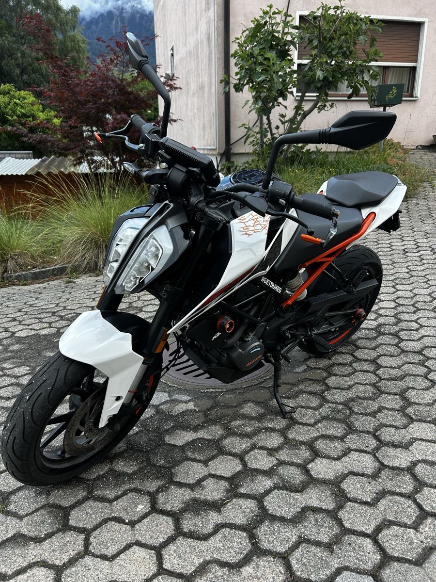 KTM Strada: KTM 125 Duke  Top Zustand – Usato da Maienfeld venduto da MoehrAG