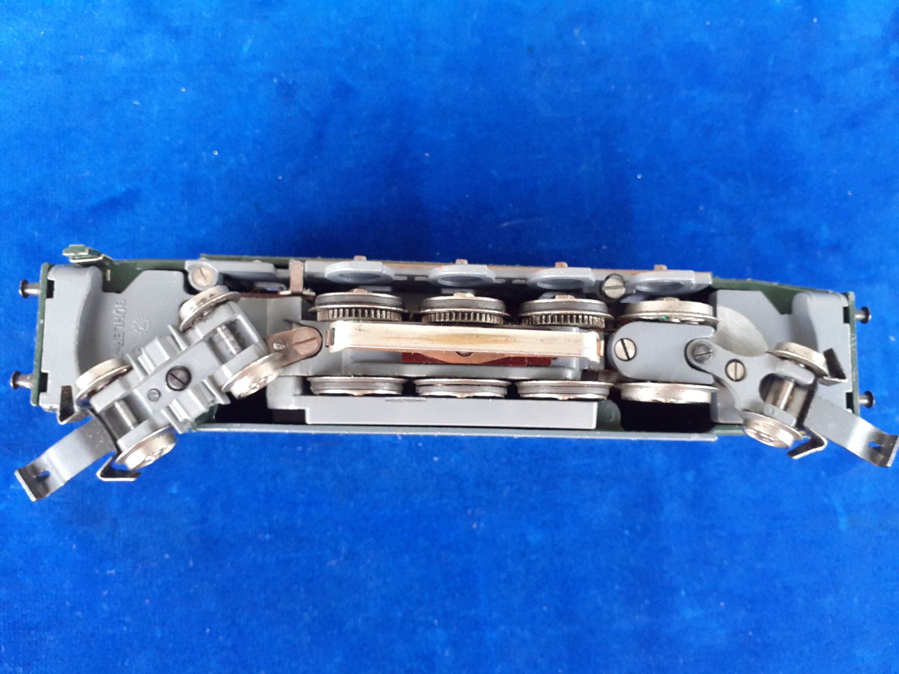 Hag Modellini di ferrovie: HAG E-Lok SBB Ae 4/7  H0 Lok-Nr. 10901 – Usato da Arbedo venduto da aladino666 6