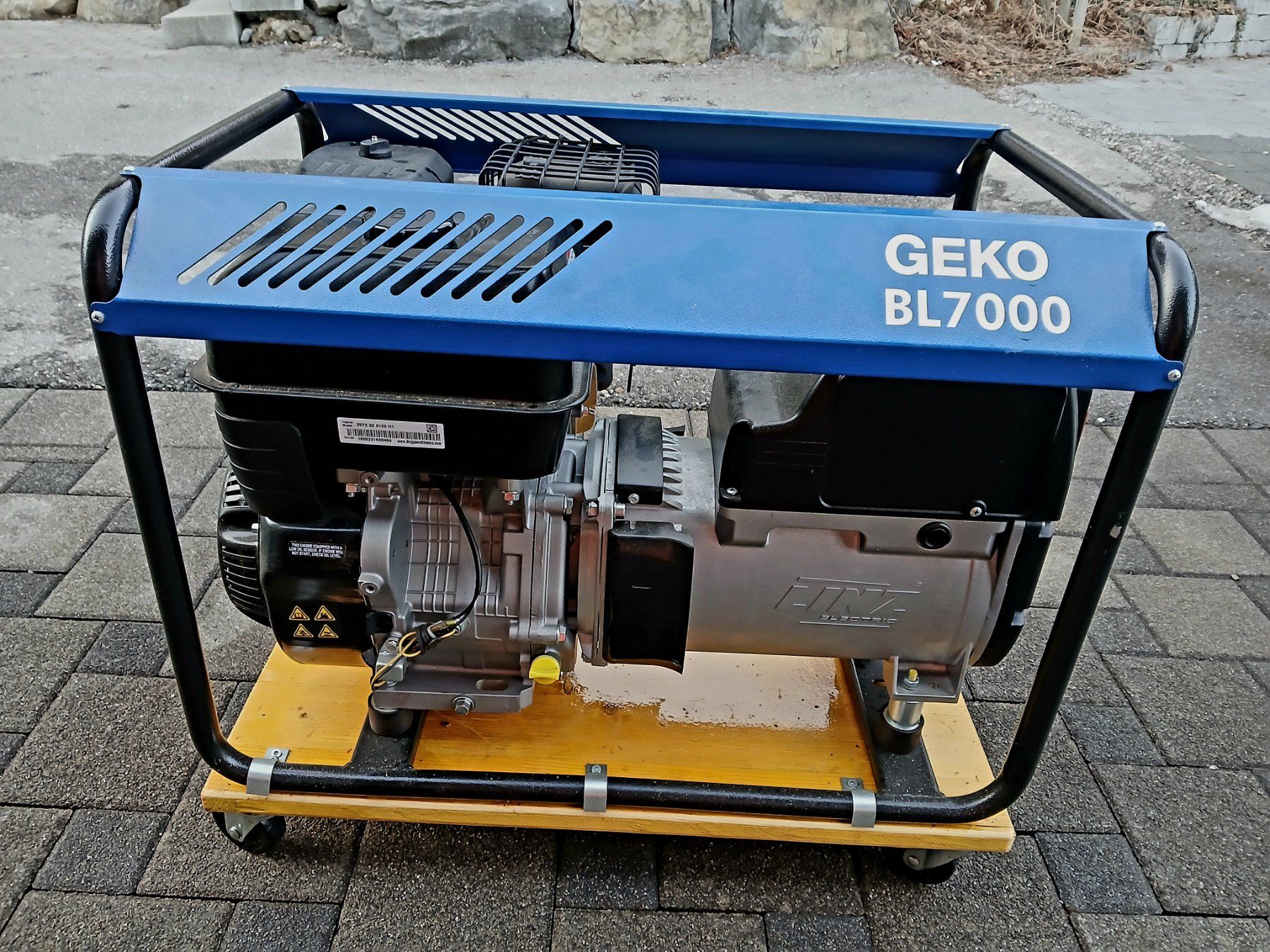 neuer Strom Generator Geko BL7000, 230/400V, top Zustand (Neu (gemäss ...