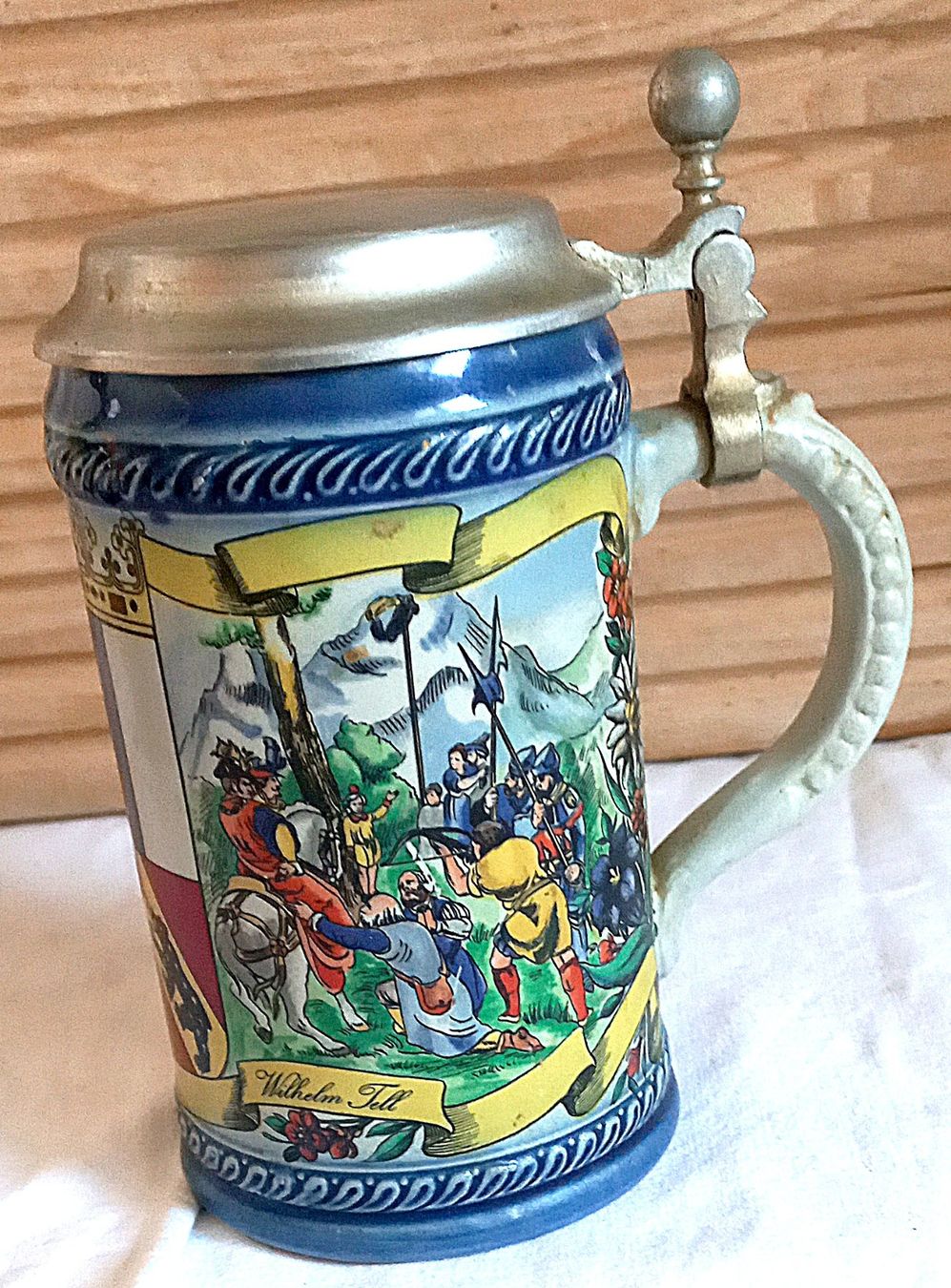 Bicchieri: Bierkrug Alphornblasen mit Zinndeckel 0.5l – Usato da Baar venduto da 2cvbaar 1