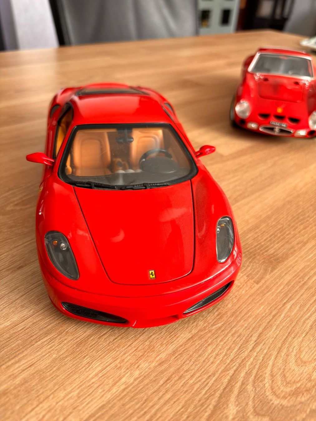 Hot Wheels Modellini d'auto: Verkaufe 3 Ferrari Modelle 1/18 – Usato da Bachenbülach venduto da Gigi610 1