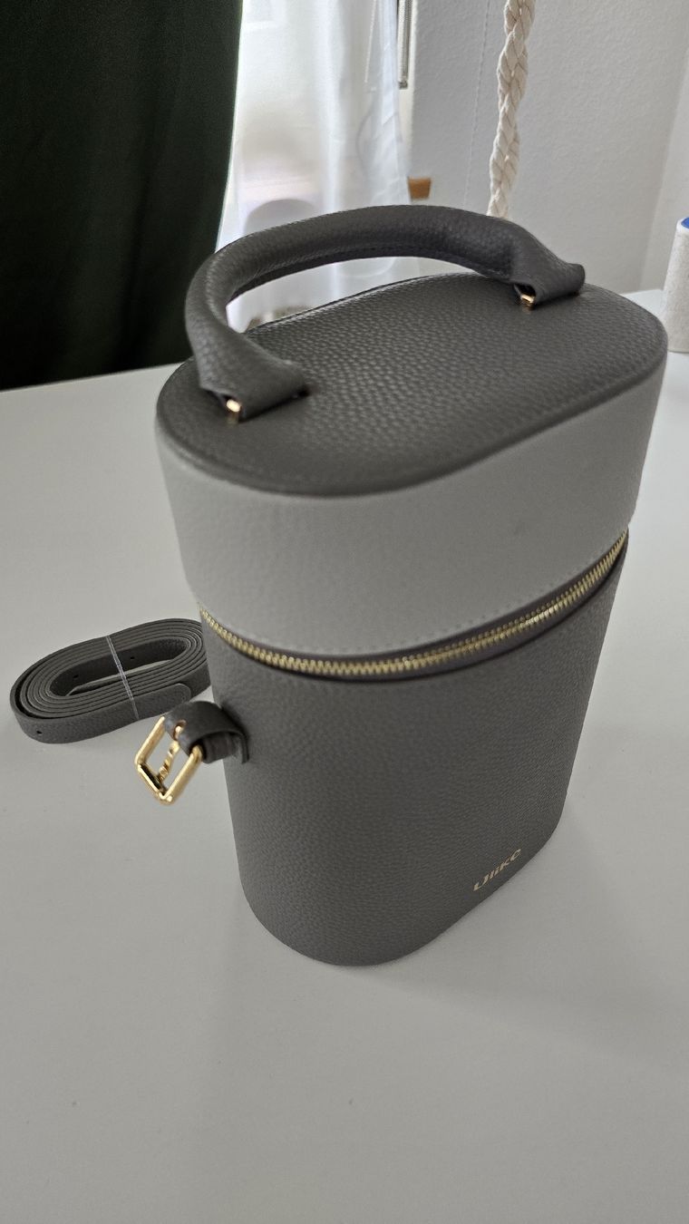 Borse da donna: Ulike cosmetic bag grey leather small with strap – Usato da Zürich venduto da Aldinian