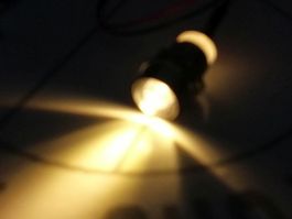 LED 5mm verkabelt, im Halter, warmweiss