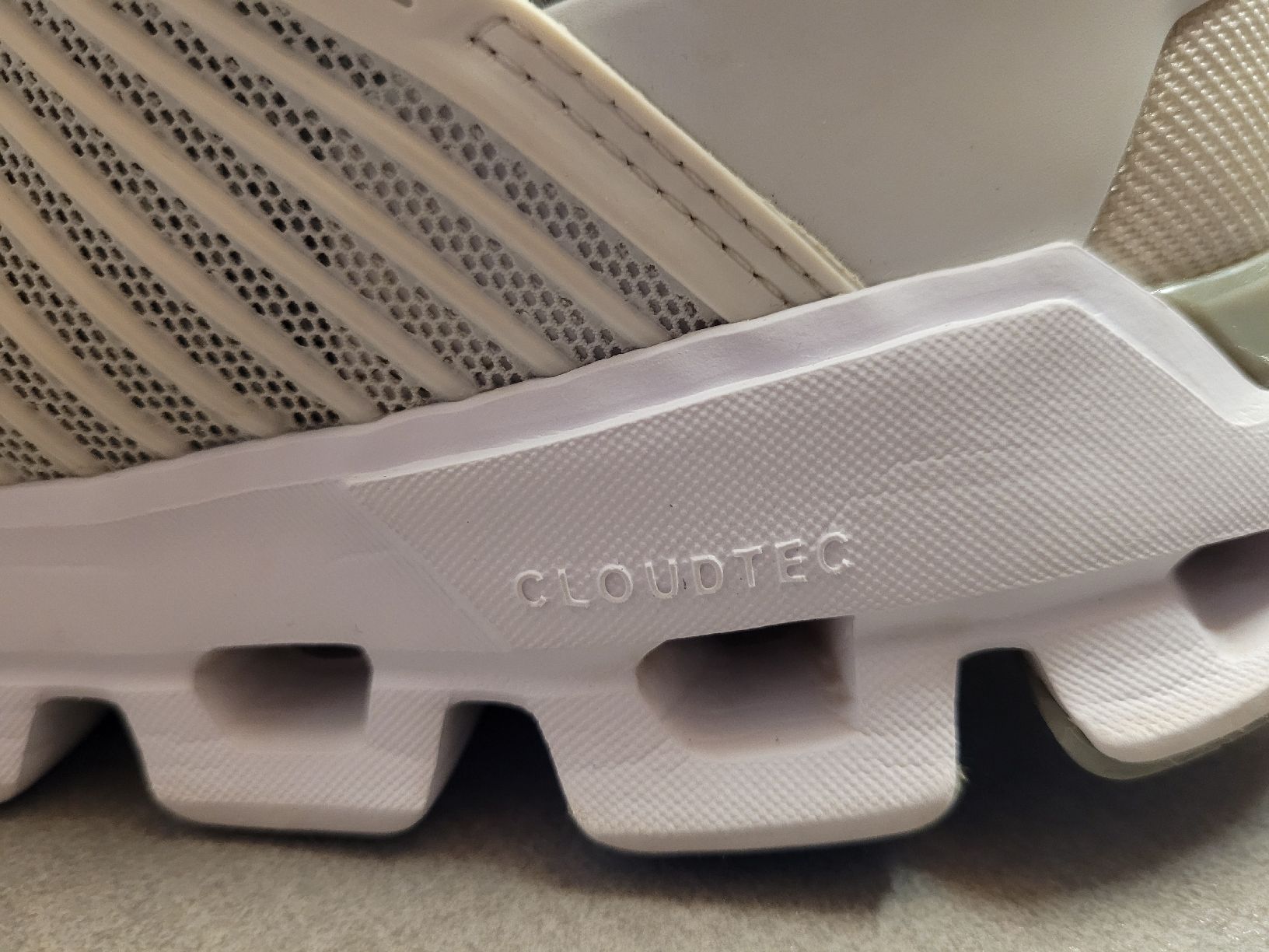 On Scarpe da donna: ON Cloudswift Damen Laufschuhe Gr.42.5 – Usato da Gunzwil venduto da car_26c9 2
