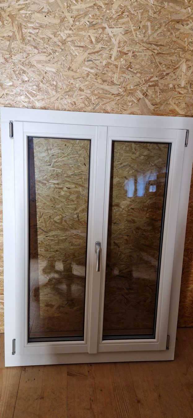 Fenêtres: Holzfenster Neu – D'occasion à WILLISAU par Alb333