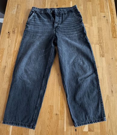 Jeans Pull&Bear STWD schwarz Skater fit Grösse 42