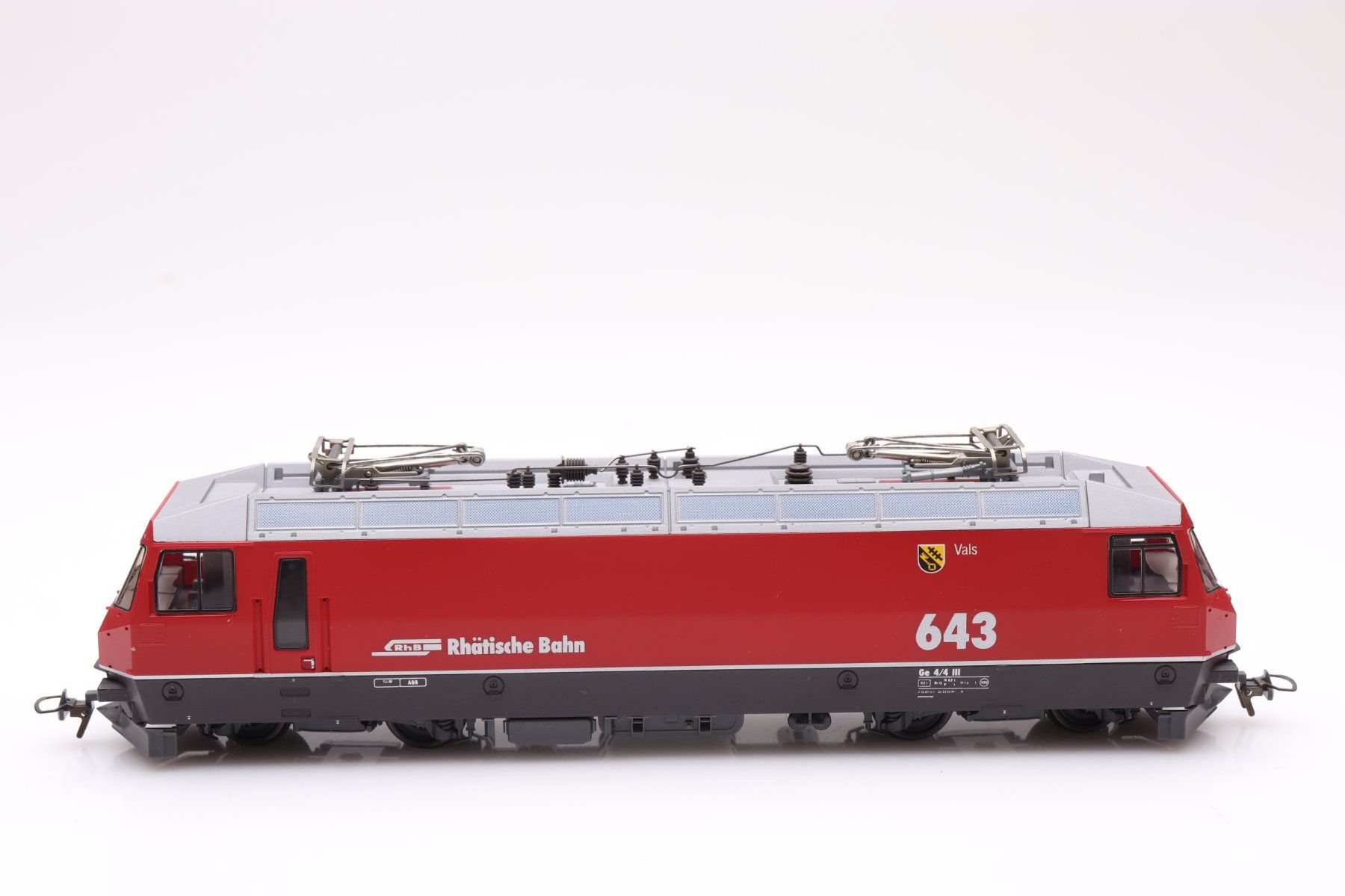 Bemo Modelleisenbahnen: Bemo 1259 103 RhB he 4/4 3 643 E-Lok, H0m – Gebraucht aus Ried (Muotathal) von Modellbahn.swiss 2