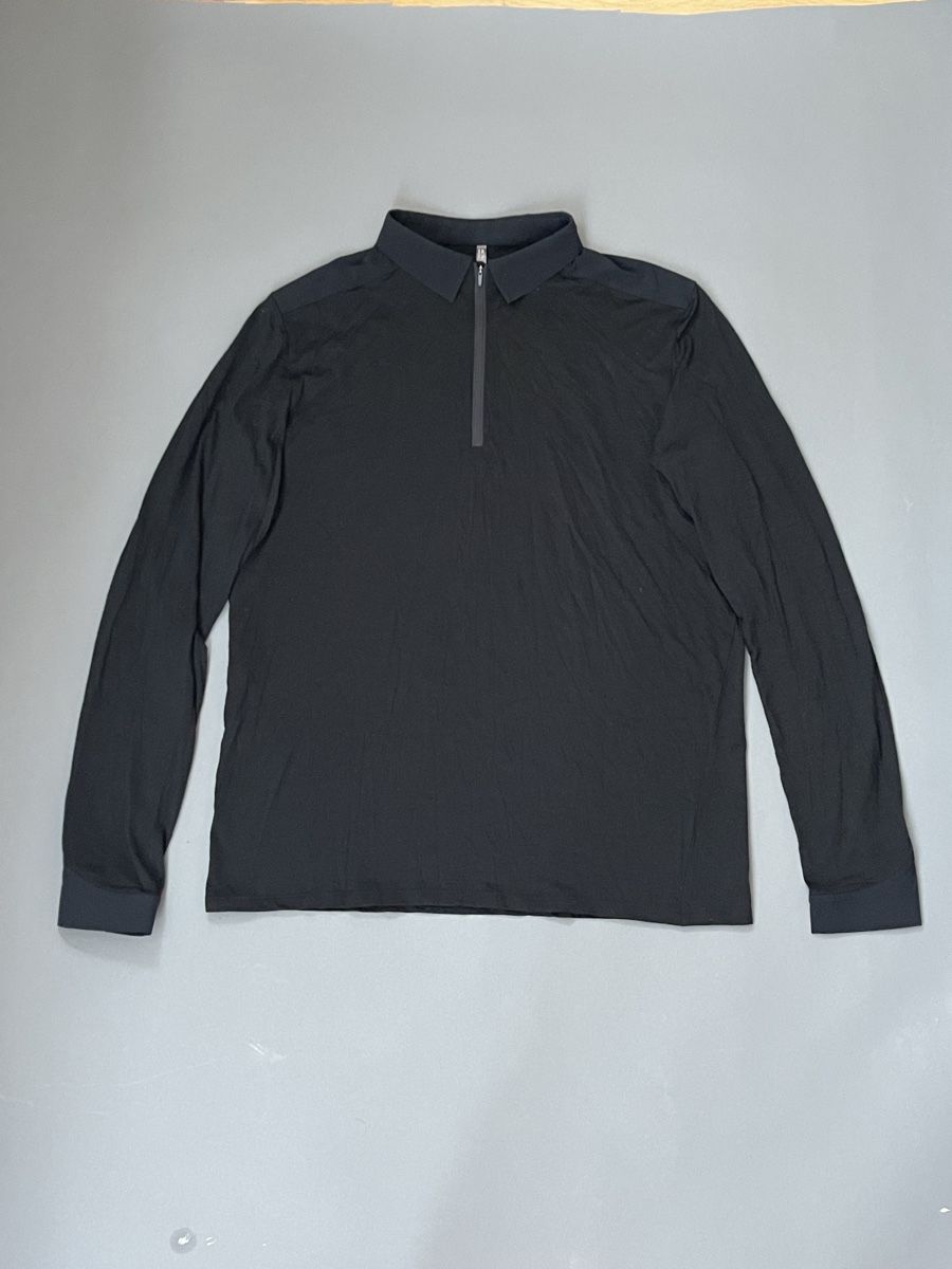 Arcteryx Magliette Polo: Veilance Arcteryx Long Sleeve Frame Polo – Usato da Zürich venduto da drooppee