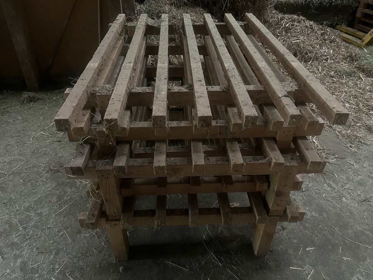 Reti a doghe: Heuröste 100x130x35cm 19Stk – Usato da Hauenstein venduto da MrNuttree 1