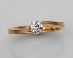 Solitaire Ring (Unikat / echter Diamant)