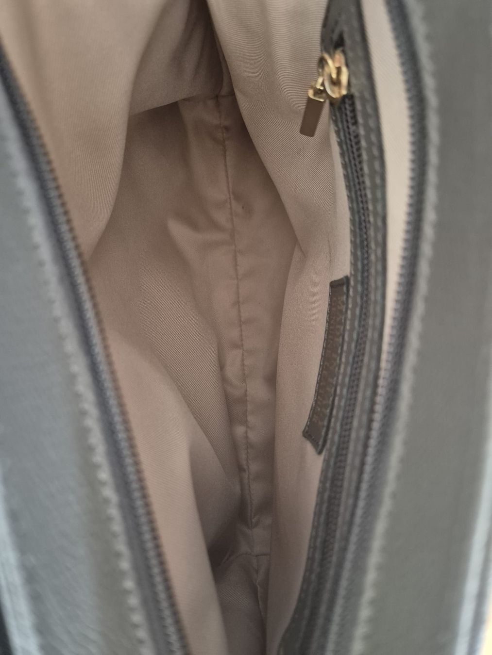 Taschen für Damen: Elegante Handtasche aus Echtleder – Gebraucht aus Stettfurt von FormulaS 2
