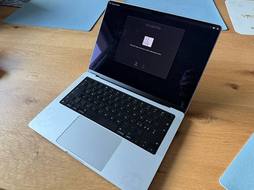 Apple Notebook: Apple Macbook Pro 14 Zoll Top Zustand – Usato da Susten venduto da Tschinz 3