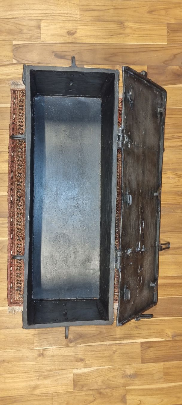 Cassapanche: Antik Soldtruhe ca.1600 Jh. – Usato da Ganterschwil venduto da CHERRYCO-04 5