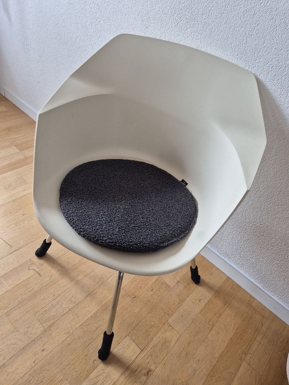 Pfister Set de table et chaises: Esstisch und 4 Stühle – D'occasion à Spiez par LiquidFrog 4