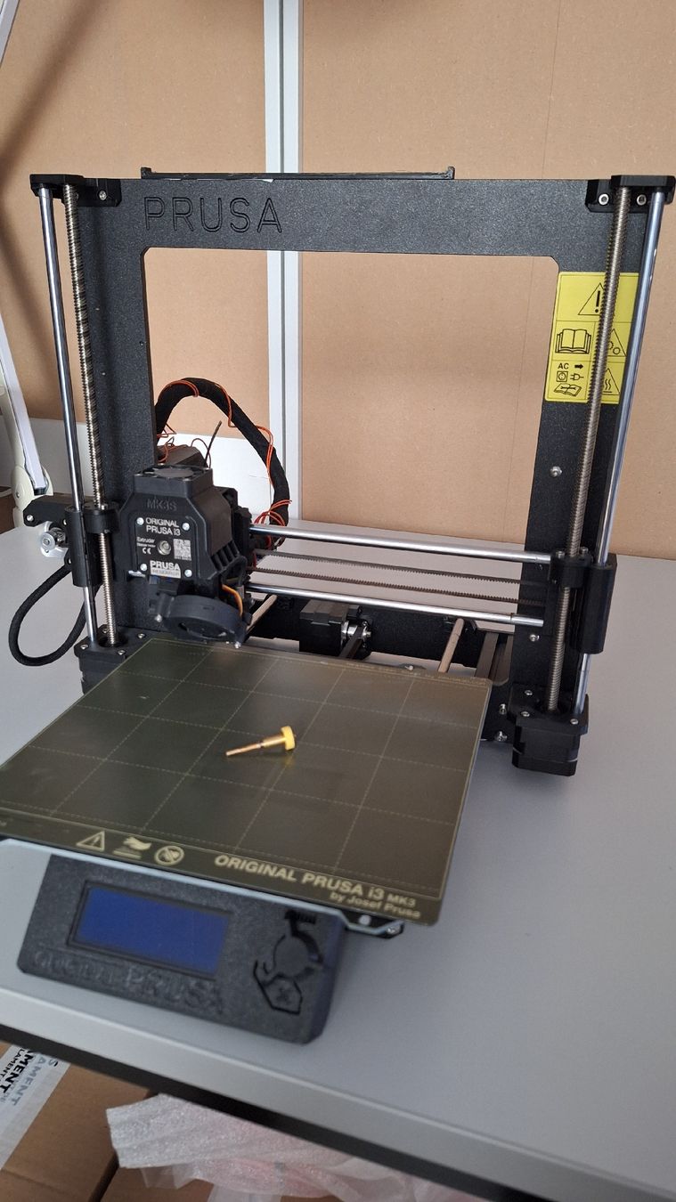 Prusa Stampanti 3D: Prusa MK3 mit Revo Nozzle – Usato da Uznach venduto da E.Munz