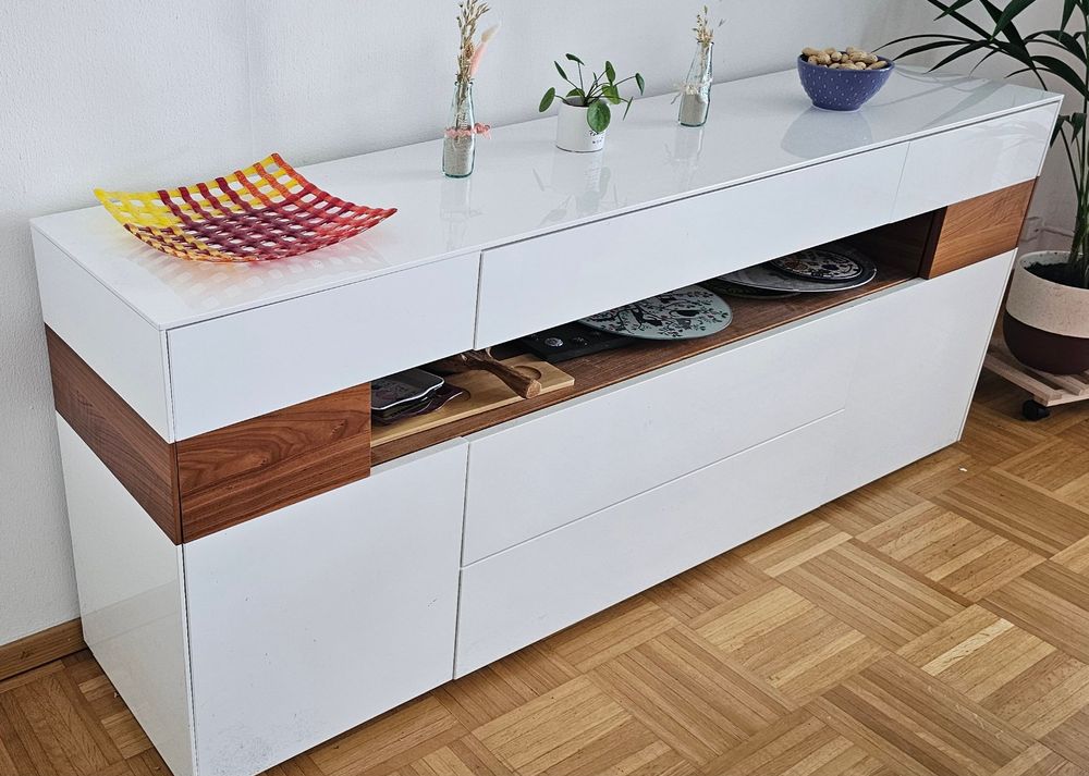 Sideboard Nussbaum Weiss