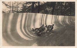 St. Moritz (GR) Bobmannschaft in der Fahrt auf der berühmten