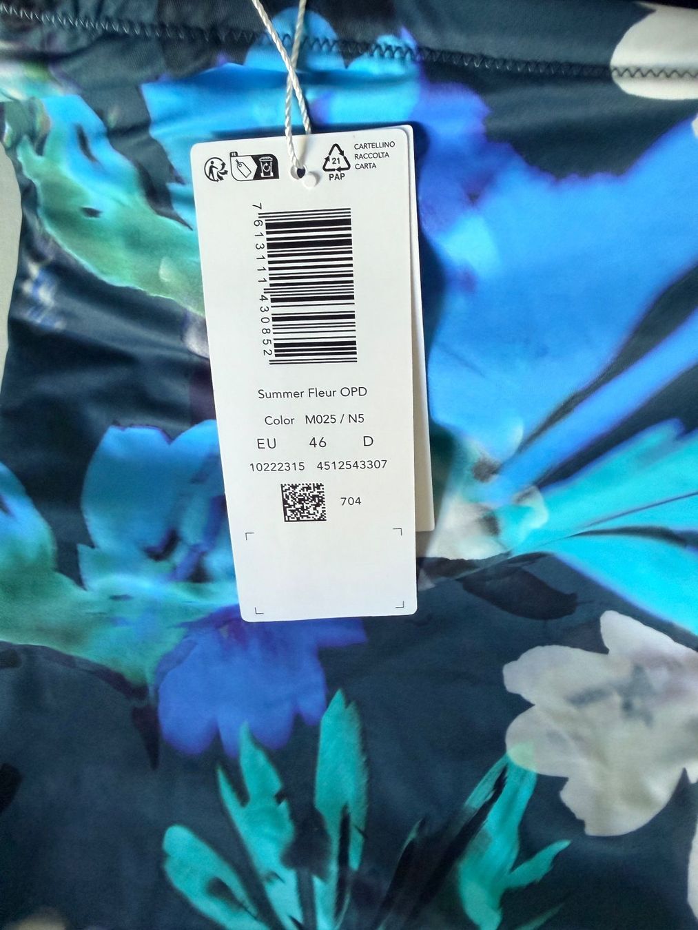 Triumph Badekleider & Bikinis: TRIUMPH, Badekleid SUMMER FLEUR, Grösse 46D, Farbe Blau – Neu und originalverpackt aus Rudolfstetten von gst_g7xl 3