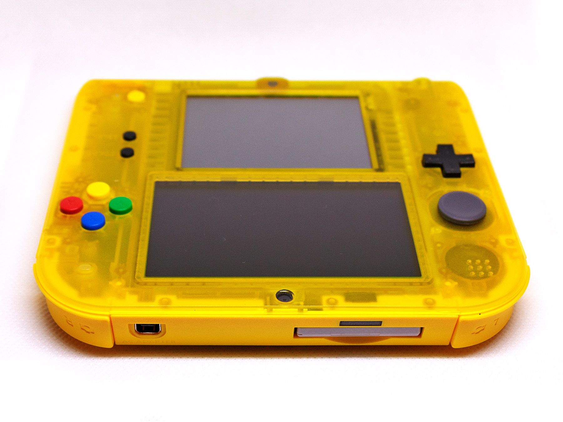 Nintendo Konsolen: Nintendo 2DS Special Pikachu Edition + SD card – Gebraucht aus Vevey von porg.tcg 2