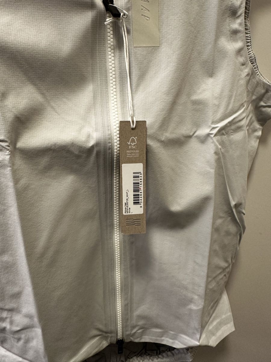 Gilet & Giacche: MAAP Pro Atmos Vest – Nuovo e nell'imballaggio originale da Carouge GE venduto da cytoplan 1