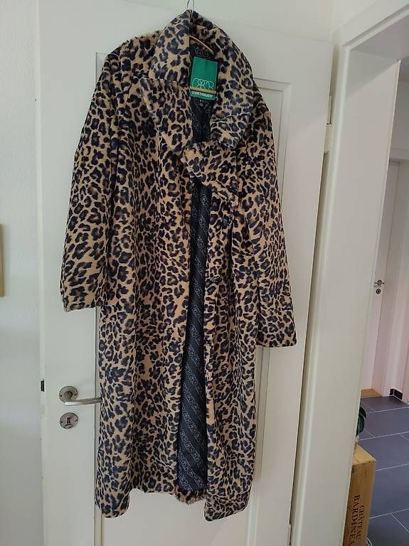 Cappotti: Leoprint Fellimitat Mantel 40 – Usato da Solothurn venduto da Cloe888