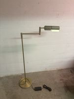 Stehlampe Metall goldfarben mit schwenkbarem Arm gebraucht