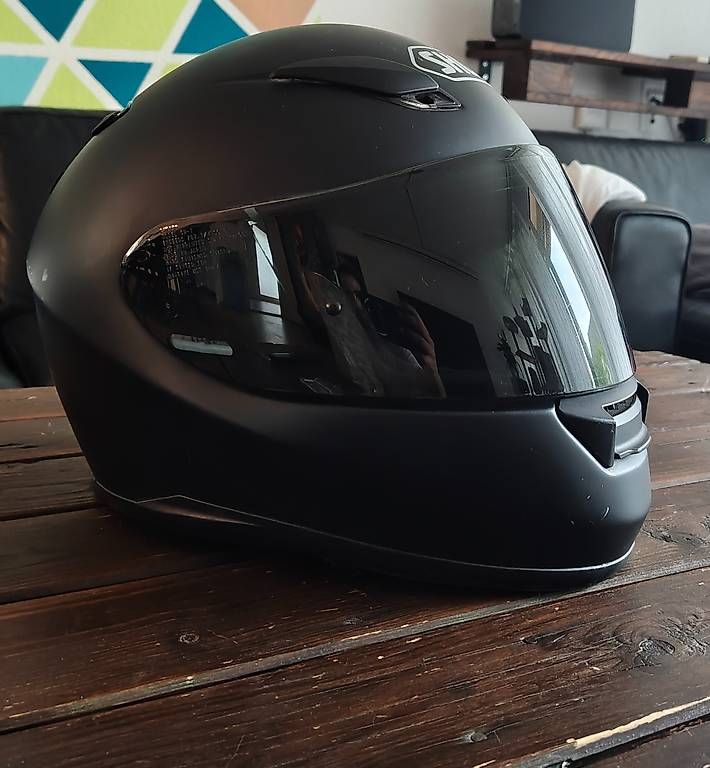 Helme & Visiere: Shoei Motorradhelm,Visier Black – Gebraucht aus Glarus von Hadowa