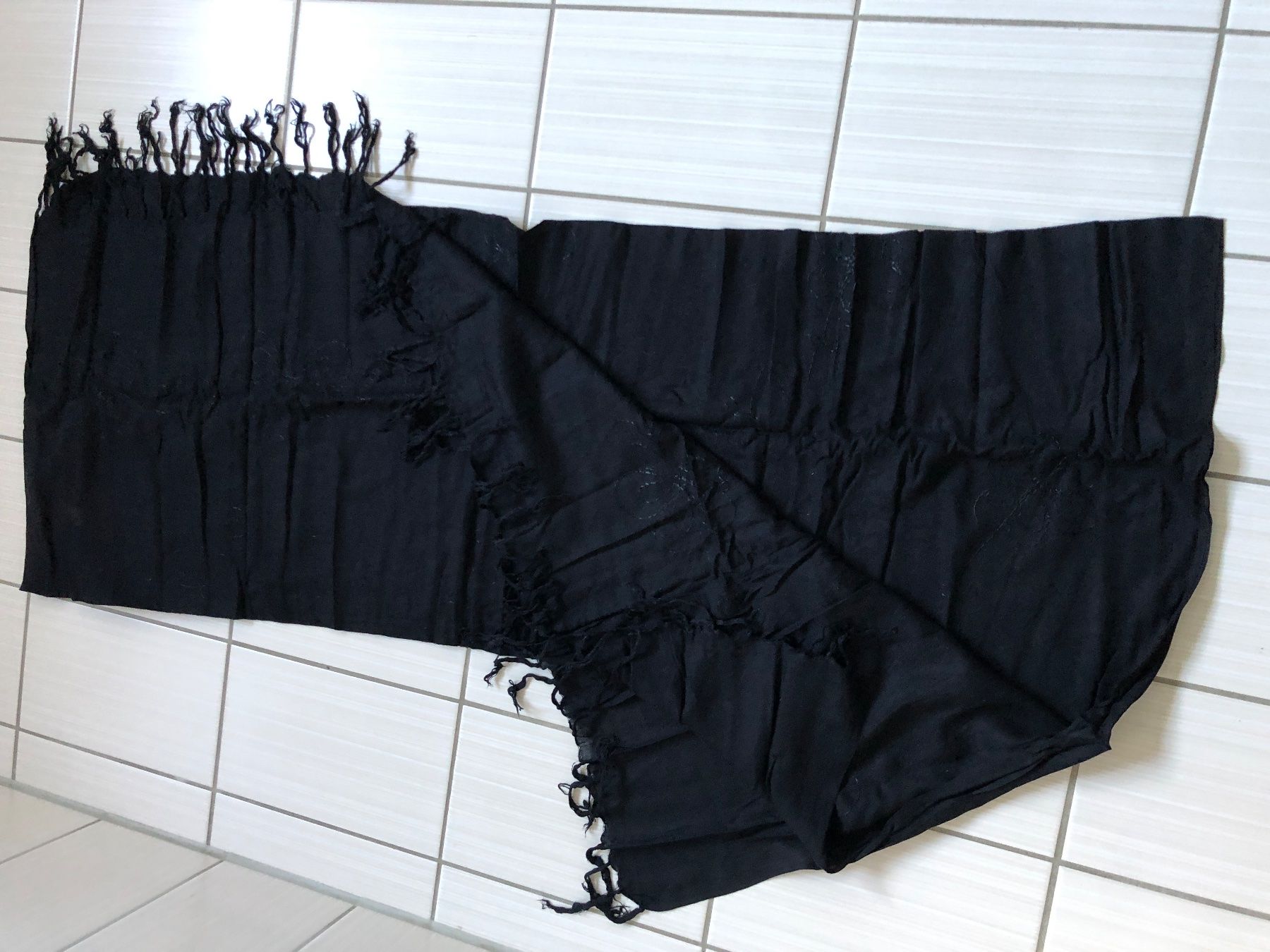 Foulard & Sciarpe: Grosser Schal – Usato da Arth venduto da Vrecam51