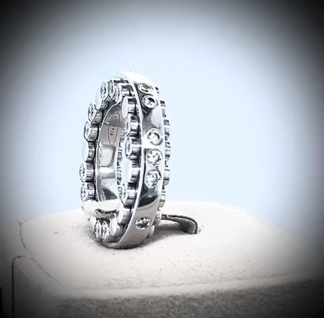 Bucherer Anelli: BUCHERER Düsseldorf DIZZLER Drehring mit Kugellagersystem – Usato da Stäfa venduto da Wdsoft 1