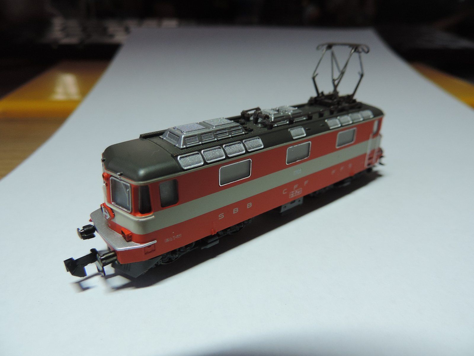 Trix Modellini di ferrovie: Minitrix SBB SwissExpress – Usato da Steinen venduto da urscathry 1