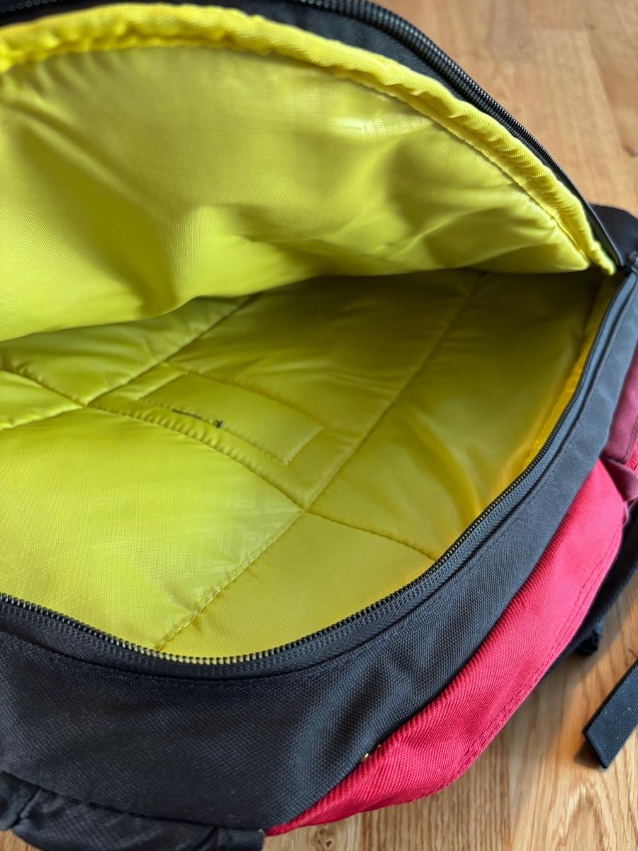 Zaini: Nitro Schulrucksack rot Thek – Usato da Rümlang venduto da Laufgitter01 6