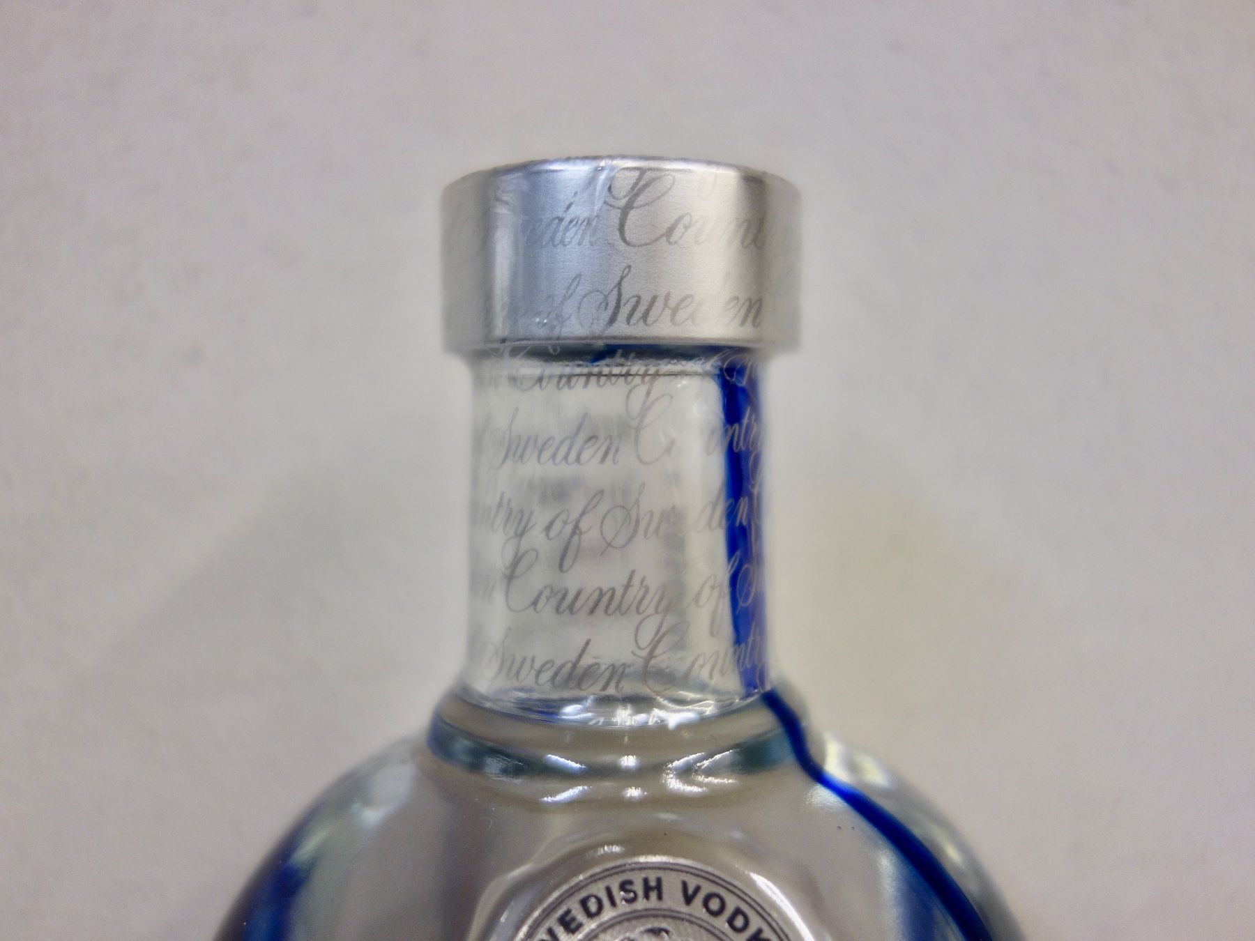 Absolut Vodka Spirituosen: 1 x ABSOLUT VODKA ABSOLUT ORIGINALITY Edition 2013 – Neu und originalverpackt aus Kerzers von zimmergruen 5