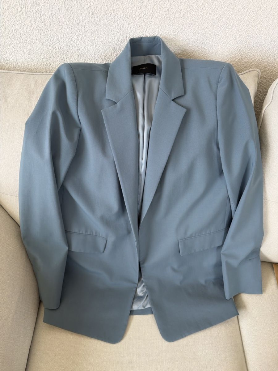 Completi & Tailleur: JOSEPH Blazer hellblau Grösse 38 mit Etikett – Usato da Thalwil venduto da dal_c7n9