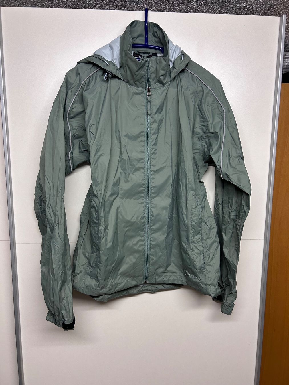 Jacken: Regenjacke Colonial Gr.S – Gebraucht aus Birsfelden von Pearl10